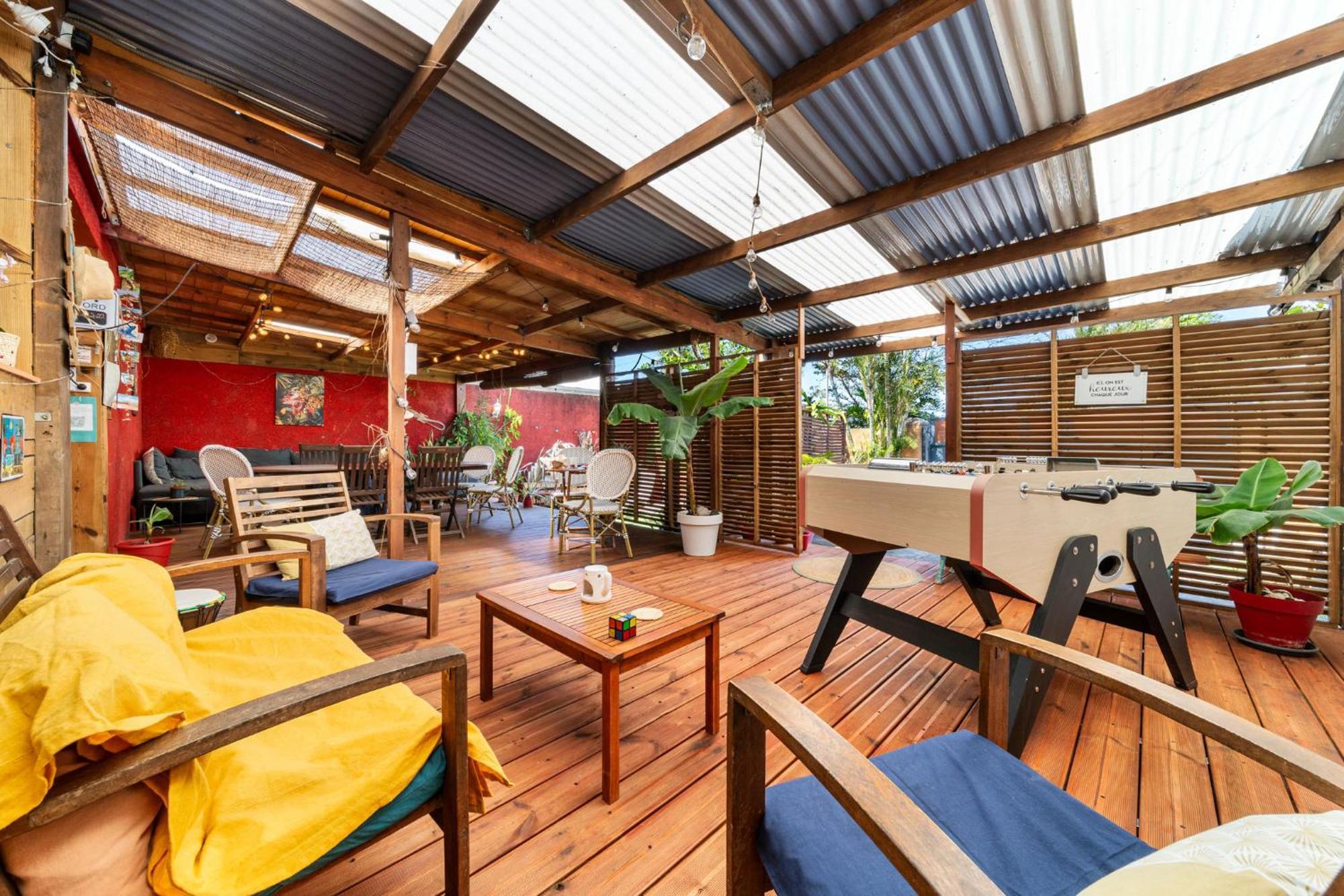 Les Baroudeurs Hostel サン・ピエール エクステリア 写真